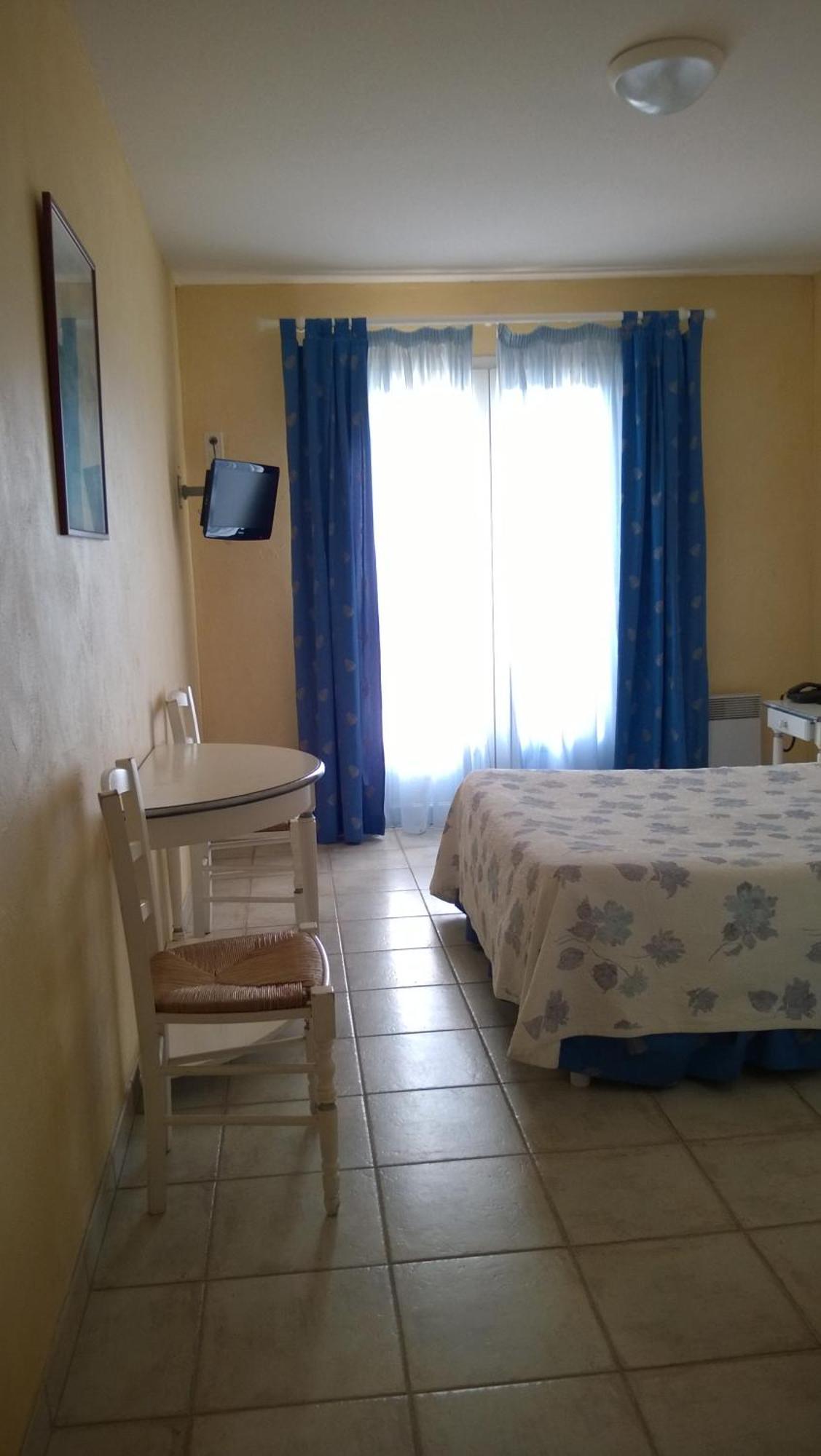 Hotel Les Cavalets Бодюен Стая снимка