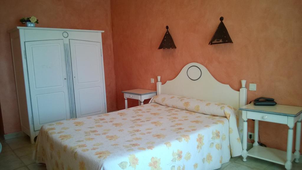 Hotel Les Cavalets Бодюен Стая снимка