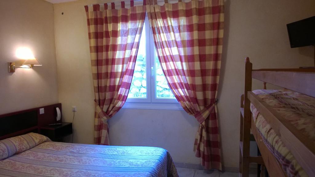 Hotel Les Cavalets Бодюен Стая снимка